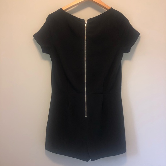 Urban Outfitters Structured Black Romper - Picture 4 of 5